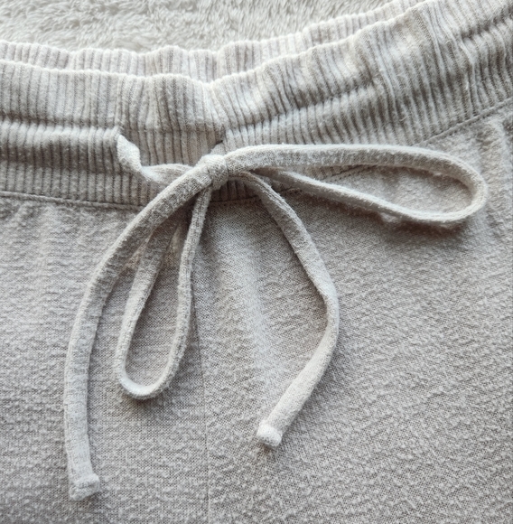 Gap Lounge Beige Joggers - Picture 3 of 6